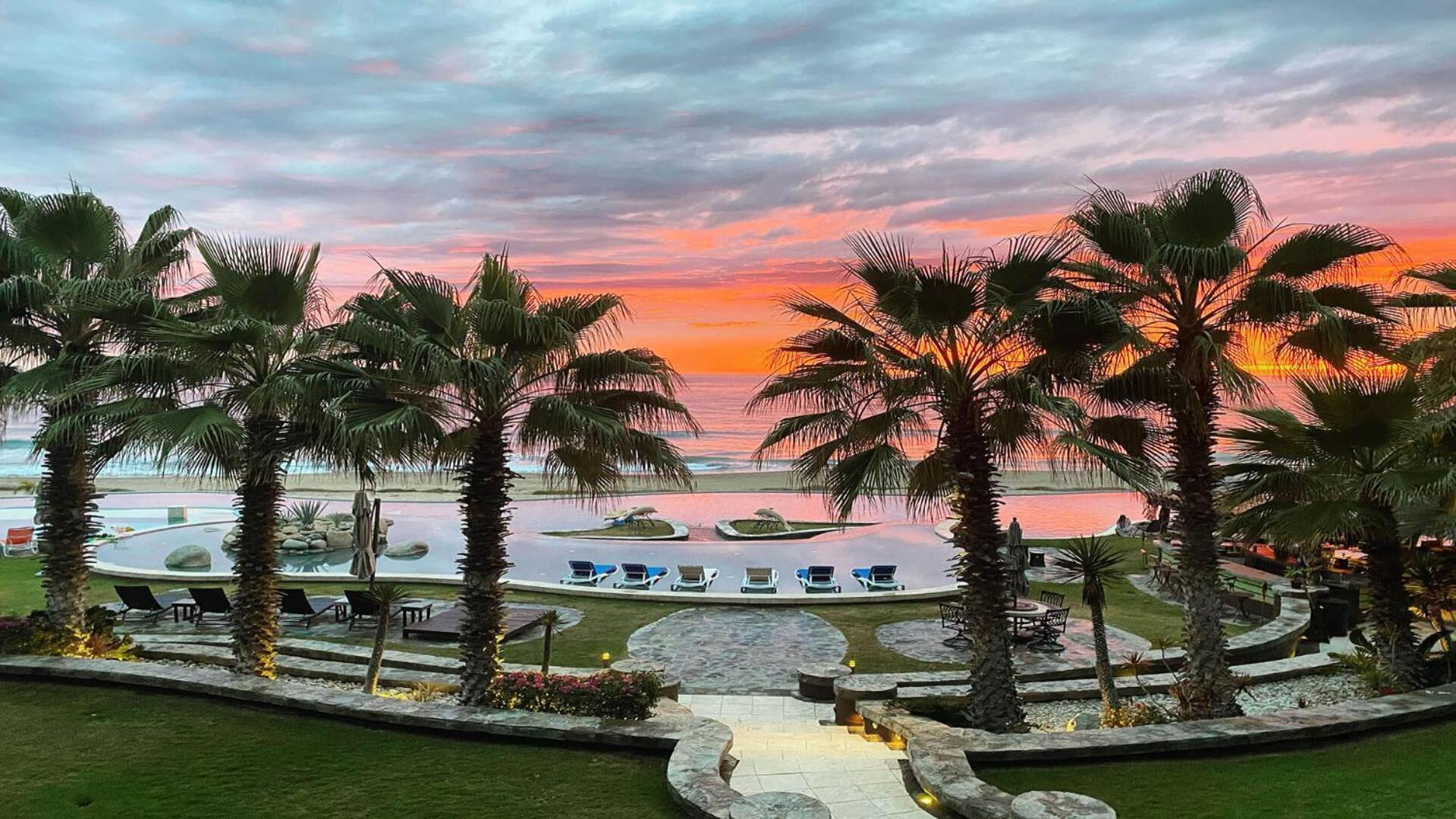 Luxury Oceanfront Condo On Cerritos Beach San Carlos  エクステリア 写真